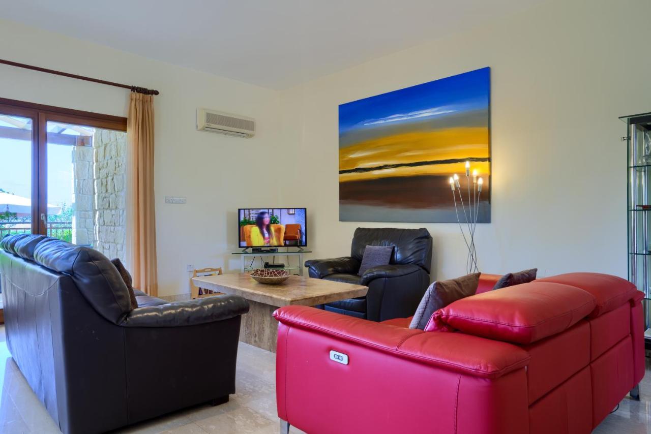 3 Bedroom Villa Madelini With Private Pool, Aphrodite Hills Resort Kouklia Exterior photo