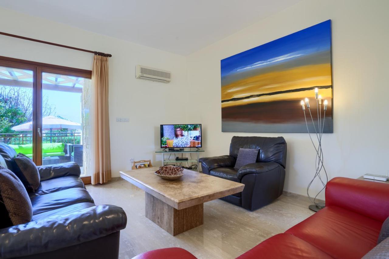 3 Bedroom Villa Madelini With Private Pool, Aphrodite Hills Resort Kouklia Exterior photo